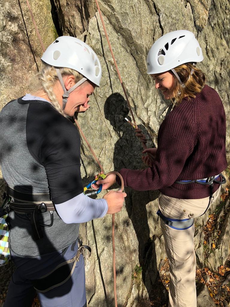 2 female clients enjoying a session